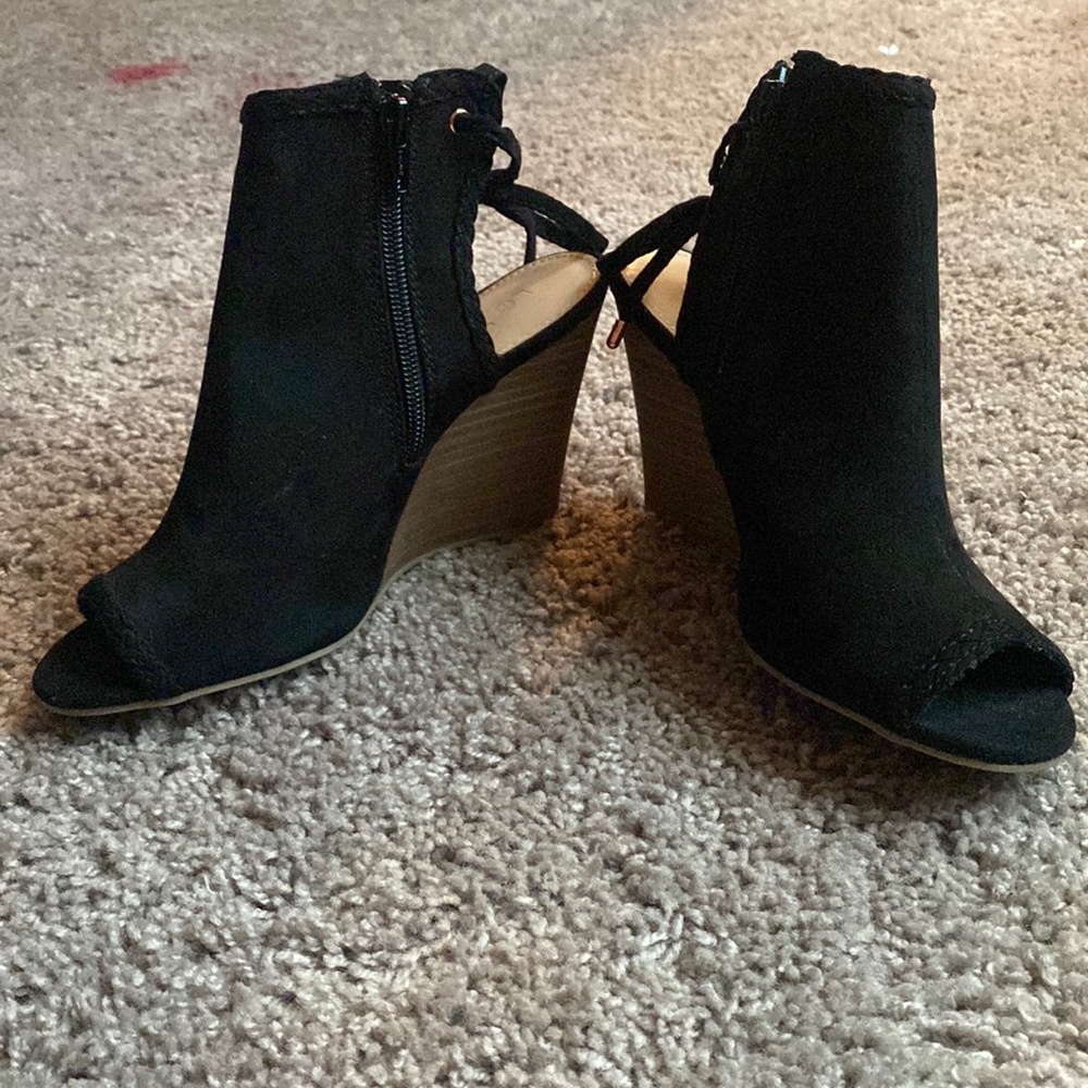 LC Lauren Conrad Heels